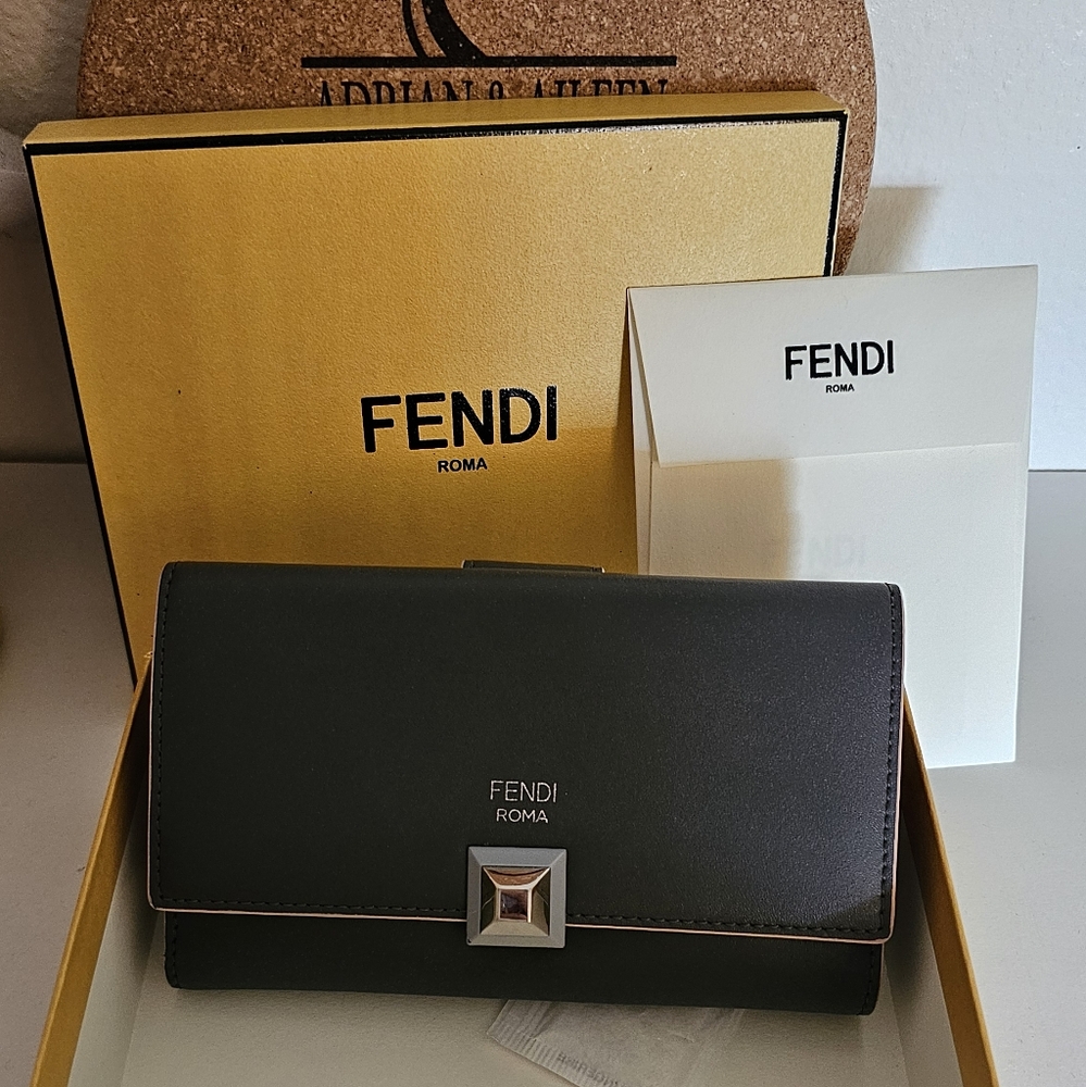 Fendi authentic medium size wallet